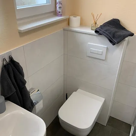 شقة Haus Benz Fuer 8 Personen - 4 M. Dusche Vollausstattung 1km V. Wittenberge Baustelle A14 Parkplaetze Grill Gemeinschaftskueche Eickerhoefe