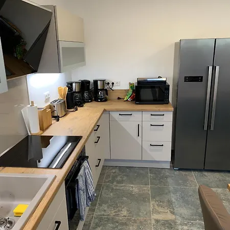 Haus Benz Fuer 8 Personen - 4 M. Dusche Vollausstattung 1km V. Wittenberge Baustelle A14 Parkplaetze Grill Gemeinschaftskueche Appartement Eickerhoefe