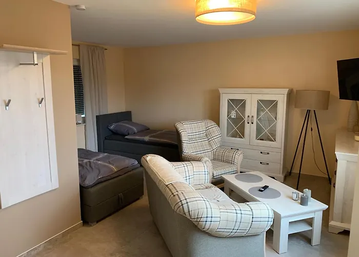 Haus Benz Fuer 8 Personen - 4 M. Dusche Vollausstattung 1km V. Wittenberge Baustelle A14 Parkplaetze Grill Gemeinschaftskueche Eickerhoefe