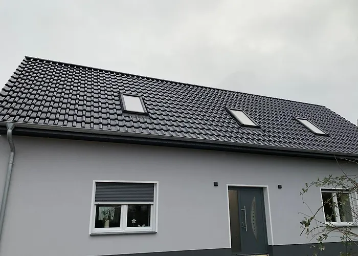 アパート Haus Benz Fuer 8 Personen - 4 M. Dusche Vollausstattung 1km V. Wittenberge Baustelle A14 Parkplaetze Grill Gemeinschaftskueche *