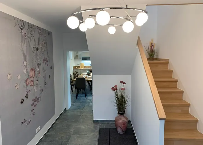 Haus Benz Fuer 8 Personen - 4 M. Dusche Vollausstattung 1km V. Wittenberge Baustelle A14 Parkplaetze Grill Gemeinschaftskueche アパート *