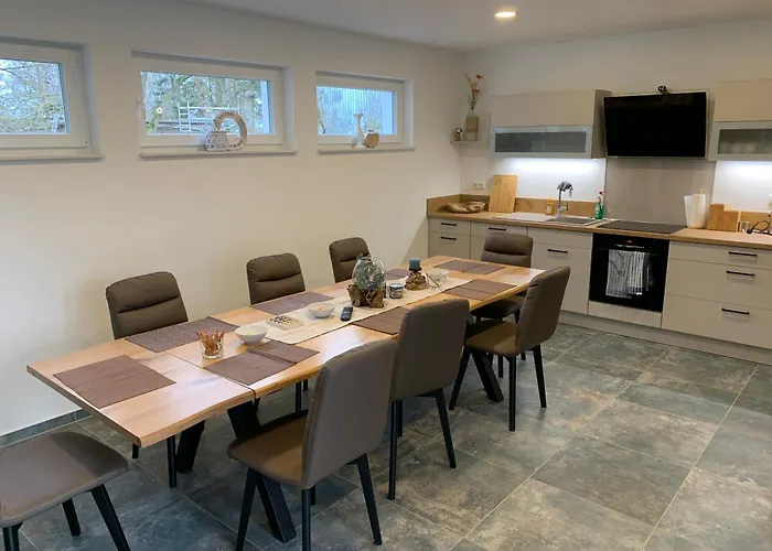 アパート Haus Benz Fuer 8 Personen - 4 M. Dusche Vollausstattung 1km V. Wittenberge Baustelle A14 Parkplaetze Grill Gemeinschaftskueche Eickerhoefe