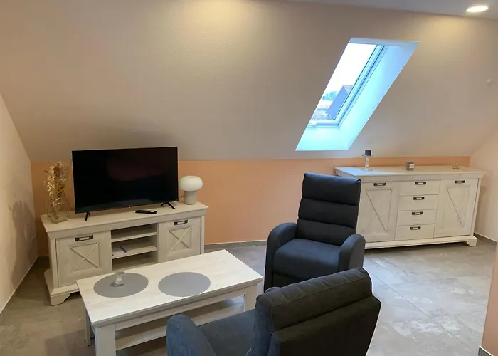 Haus Benz Fuer 8 Personen - 4 M. Dusche Vollausstattung 1km V. Wittenberge Baustelle A14 Parkplaetze Grill Gemeinschaftskueche Eickerhoefe