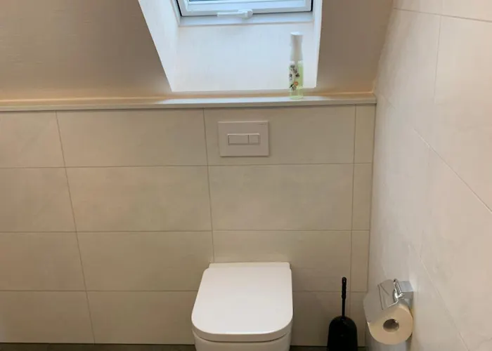 アパート Haus Benz Fuer 8 Personen - 4 M. Dusche Vollausstattung 1km V. Wittenberge Baustelle A14 Parkplaetze Grill Gemeinschaftskueche *